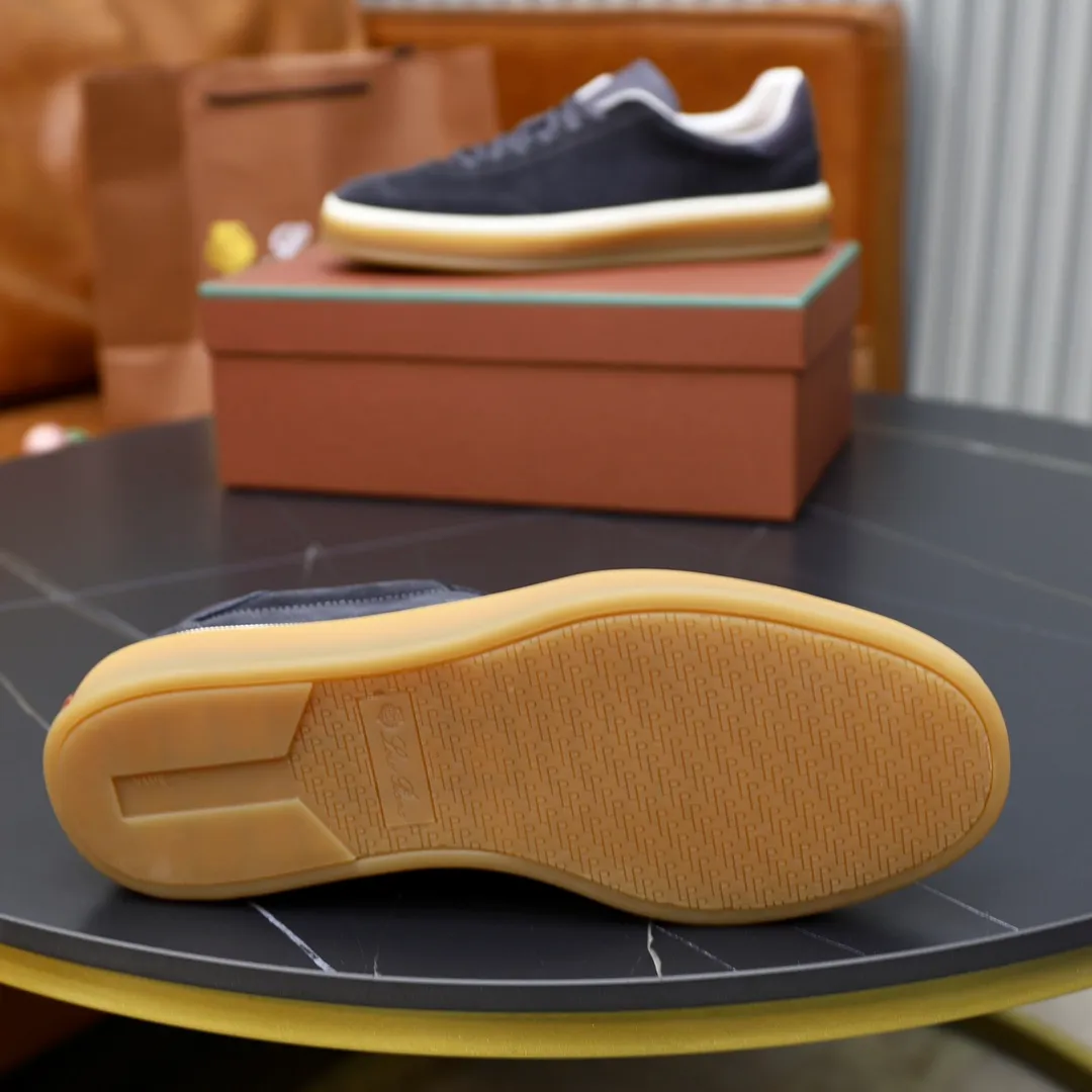 Men's Men's Shoes💰540💰••New Products•• LoroPian*_Noyo-Pianya New men's casual moral training sneakers, LP lace-up casual shoes!  Made of original imported soft cowhide and suede fabric, it highlights the sporty style. The heel is decorated with logo embossing and the original molding. The raw rubber translucent sole combined with the color welt adds a sense of modernity to the shoe. The shoe is overall refreshing and easy to match with style. It has a full cowhide lining for the feet. The original box packaging at the counter comes with wooden balls and a dust bag! Size: 38-44 (.45 customized)